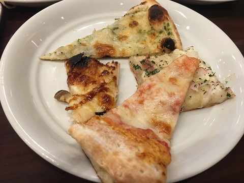 パパゲーノ南大沢の食べ放題のピザ